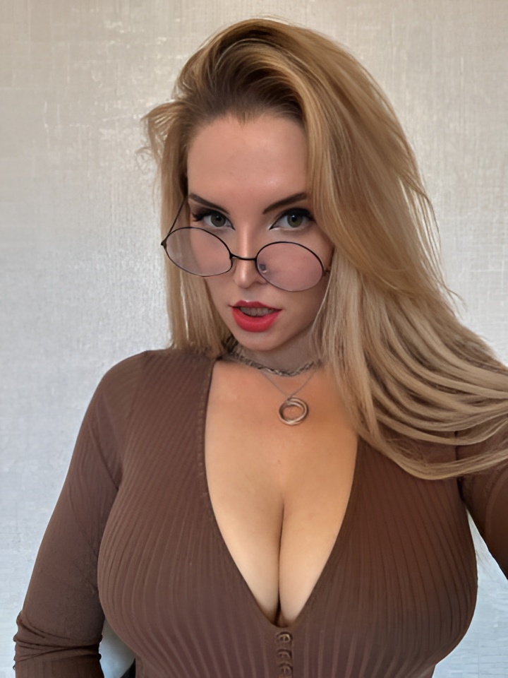 Даша привлекальеная девушка из Ханты-мансийск цена от 1500 руб