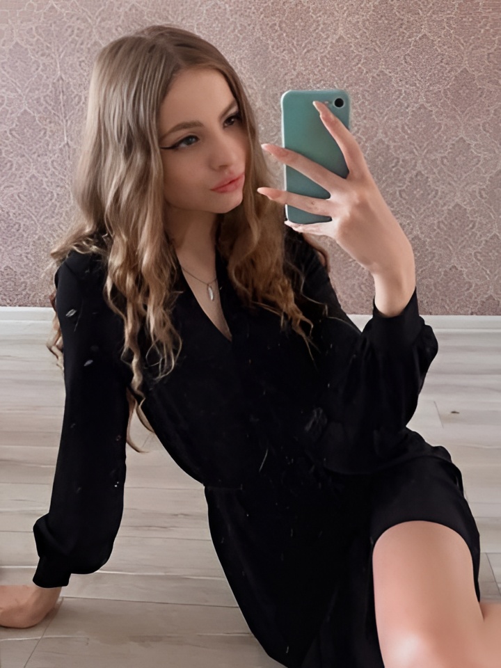 Ксения привлекальеная девушка из Ханты-мансийск цена от 2000 руб