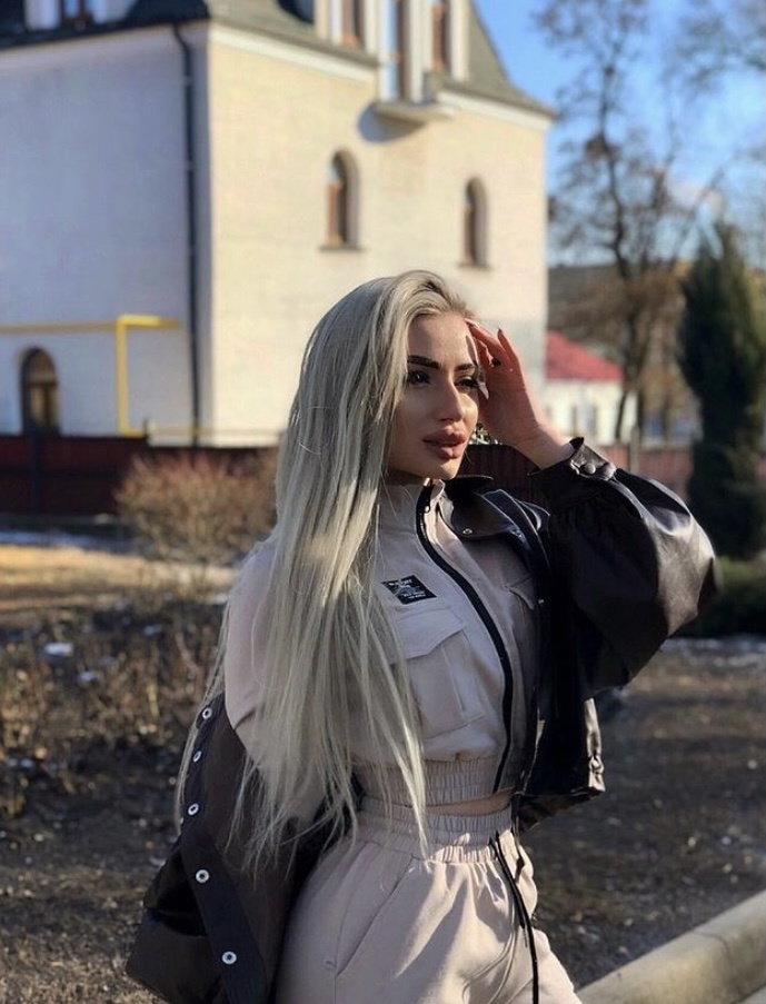 Индивидуалка 🎥 Алиса, доступна для личного знакомства от 6000 руб