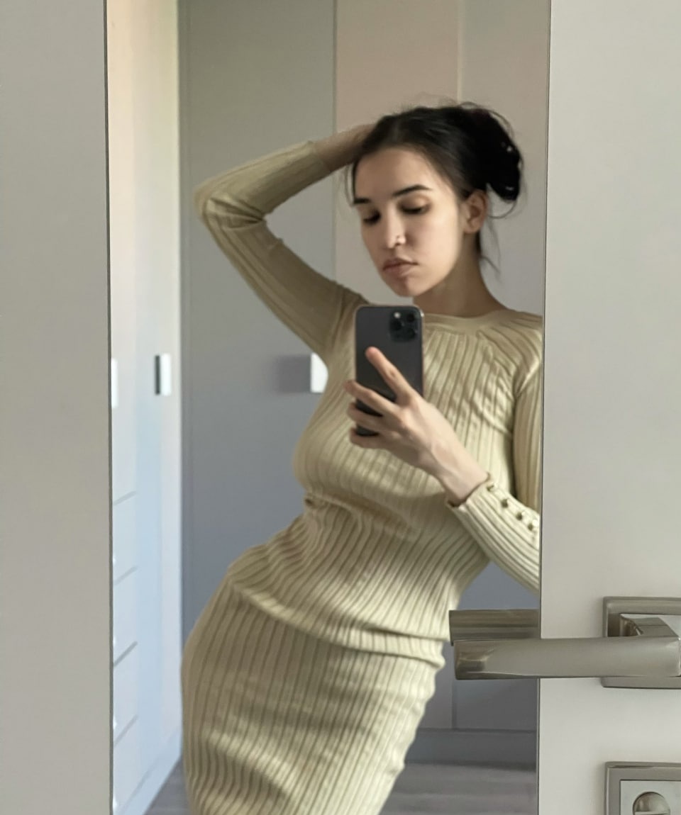 Юля привлекальеная девушка из Ханты-мансийск цена от 3500 руб