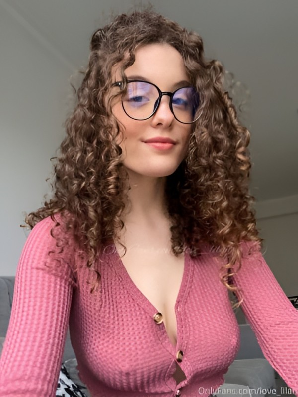 Эвелина привлекательная девушка из Ханты-мансийск цена от 3000 руб