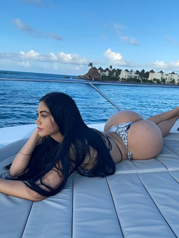 Валентина привлекательная девушка из Ханты-мансийск цена от 1500 руб