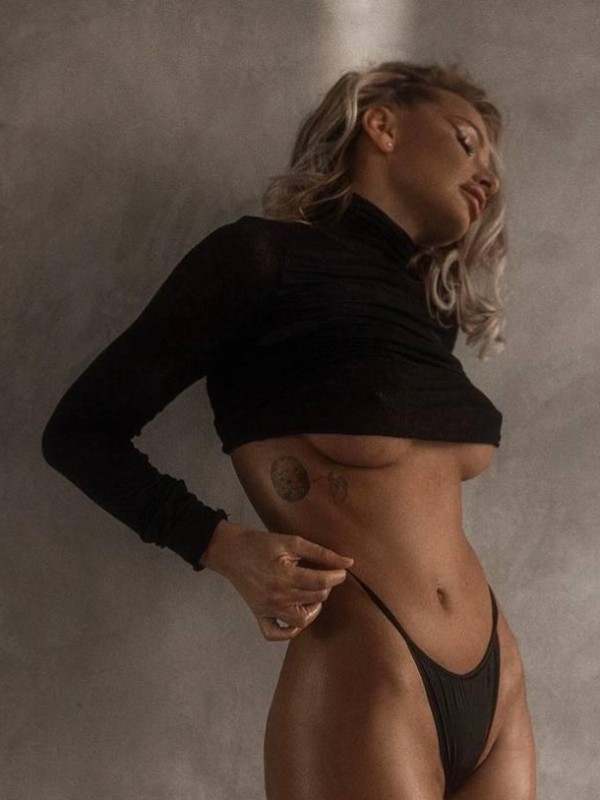 Леля привлекательная девушка из Ханты-мансийск цена от 7000 руб